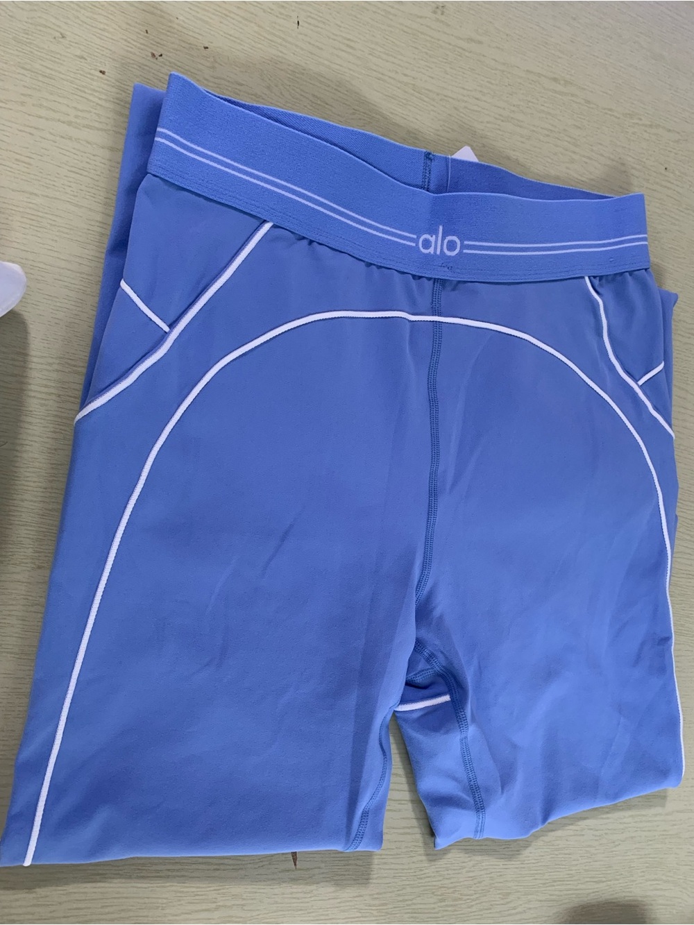 ALO Yoga Periwinkle Blue Seamless Sports Bra & Leggings Set - Picture 3 of 5
